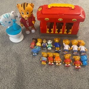 Daniel Tiger Toy Bundle